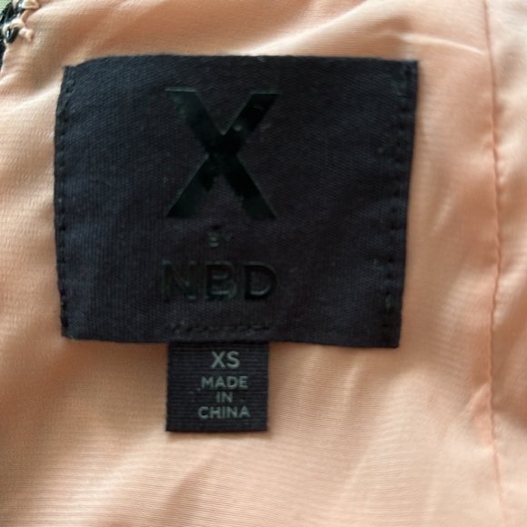 X BY NBD. REVOLVE OZZIE BLACK HALTER MINI - Picture 2 of 2